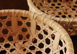 八女の竹を編む
